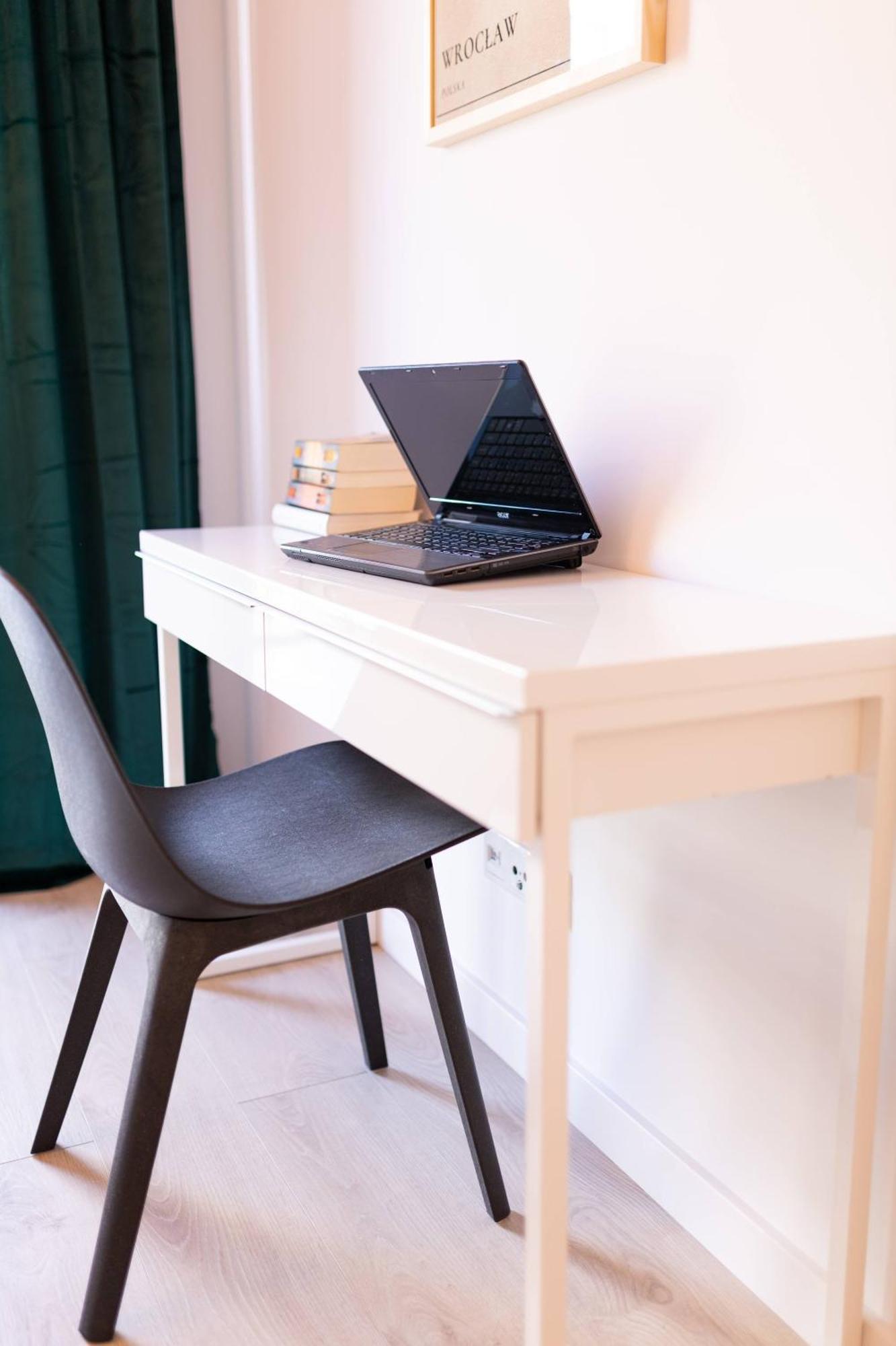 Apartamenty Niedaleko Dworca Od Wroclawapartament-Pl Buitenkant foto